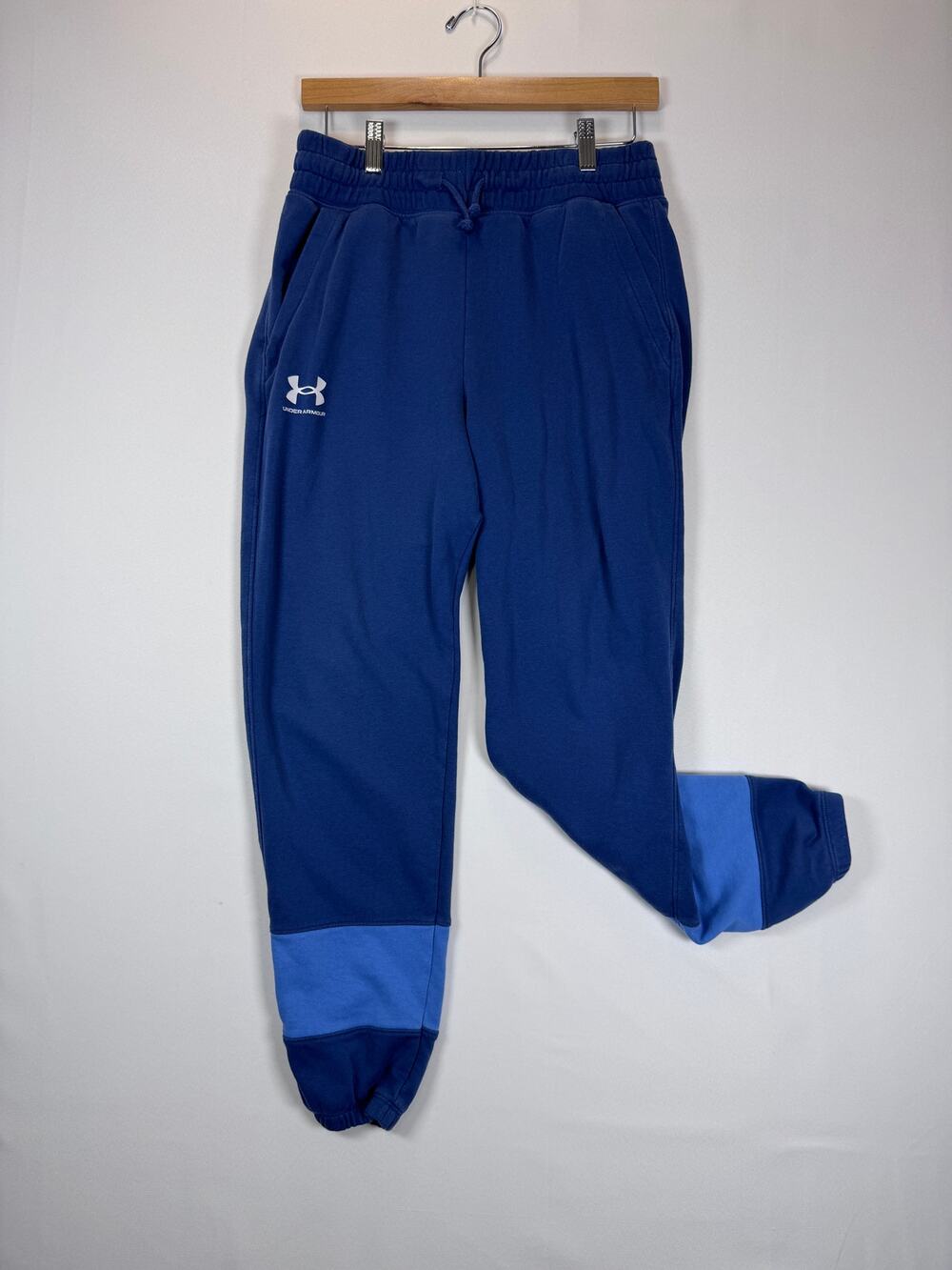 Under Armour Mens Medium Loose Fit Cotton Blend Joggers Blue Colorblock Pants